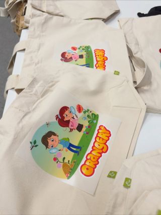 Potisk 100ks tašek pro @zsorangery a @msorangery Děkujeme :)